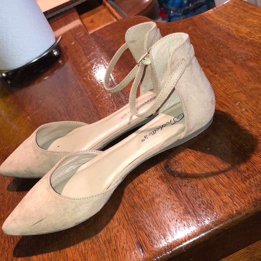 Flats - Picture 2 of 2